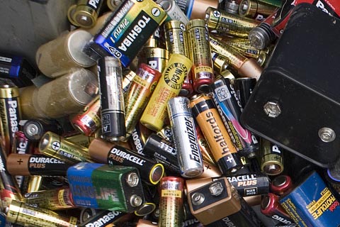 西山福海收废旧UPS蓄电池-电池回收处理公司-收废弃铅酸蓄电池